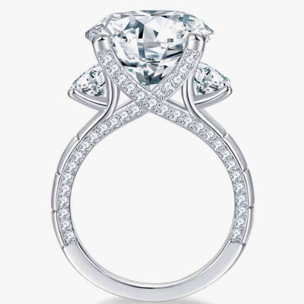 Radiant 8 Carat Moissanite Silver Ring with Luxurious Platinum Finish - Ultimate Sophistication