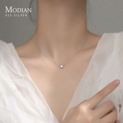 Radiant Allure: Sterling Silver Necklace with Sparkling Zircon Gems - Très Elite