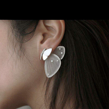 Radiant Butterfly Zircon Studs - Elegant 925 Sterling Silver Earrings for a Dazzling Finish - Très Elite