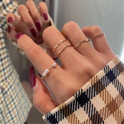 Radiant Heart Ring Collection: A Fusion of Classic Elegance and Contemporary Style - Essential Addition for Every Jewelry Lover - Très Elite