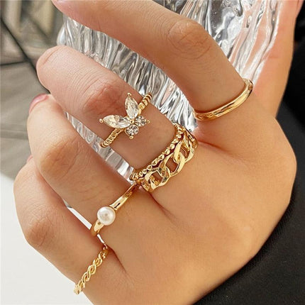 Radiant Heart Ring Collection: A Fusion of Classic Elegance and Contemporary Style - Essential Addition for Every Jewelry Lover - Très Elite
