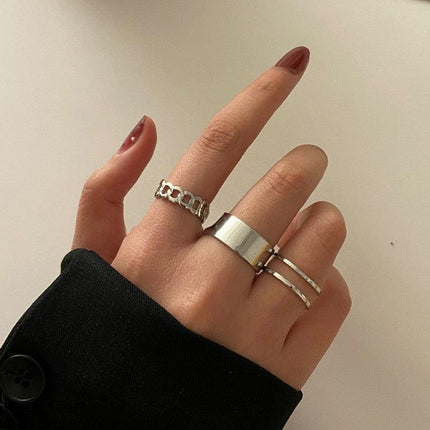 Radiant Heart Ring Collection: A Fusion of Classic Elegance and Contemporary Style - Essential Addition for Every Jewelry Lover - Très Elite