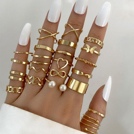 Radiant Heart Ring Collection: A Fusion of Classic Elegance and Contemporary Style - Essential Addition for Every Jewelry Lover - Très Elite