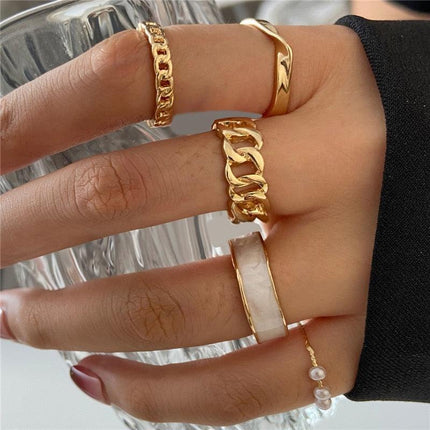 Radiant Heart Ring Collection: A Fusion of Classic Elegance and Contemporary Style - Essential Addition for Every Jewelry Lover - Très Elite