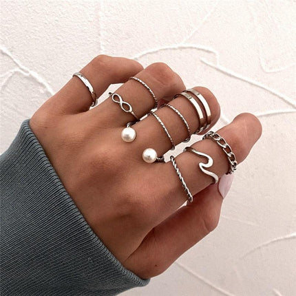 Radiant Heart Ring Collection: A Fusion of Classic Elegance and Contemporary Style - Essential Addition for Every Jewelry Lover - Très Elite