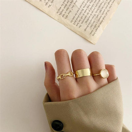 Radiant Heart Ring Collection: A Fusion of Classic Elegance and Contemporary Style - Essential Addition for Every Jewelry Lover - Très Elite
