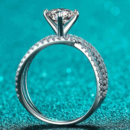 Radiant Moissanite Crisscross Silver Ring - Timeless Glamour - Très Elite