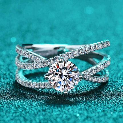 Radiant Moissanite Crisscross Silver Ring - Timeless Glamour - Très Elite