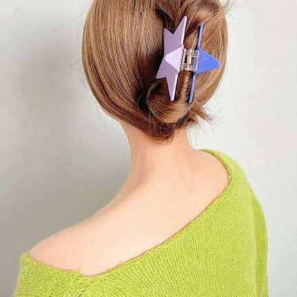 Radiant Starburst Hair Clip - Shine with Every Look! - Très Elite
