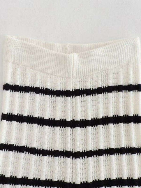 Retro-Inspired Striped V-Neck Top & High-Waisted Pants Outfit for Women