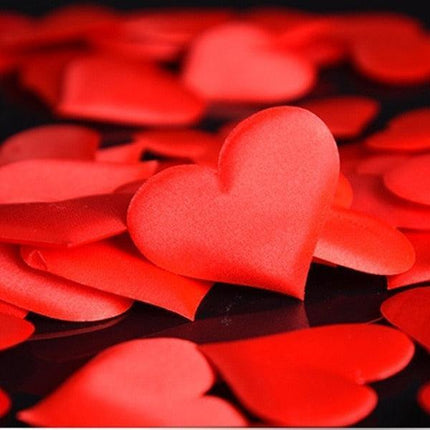 Romantic Heart-Shaped Petals for Weddings: 500pcs Bag of Timeless Elegance - Très Elite