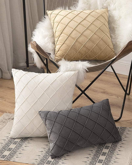 Luxurious Velvet Cushion Cover - Revitalize Your Home Decor!