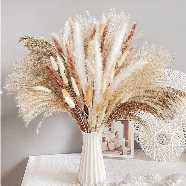Natural Elegance: Bohemian Pampas Grass Bouquet for Chic Home Decor