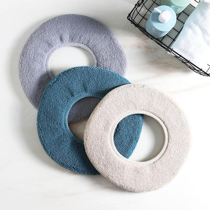 Winter Haven Plush Toilet Seat Cover with Easy-Clean Handle