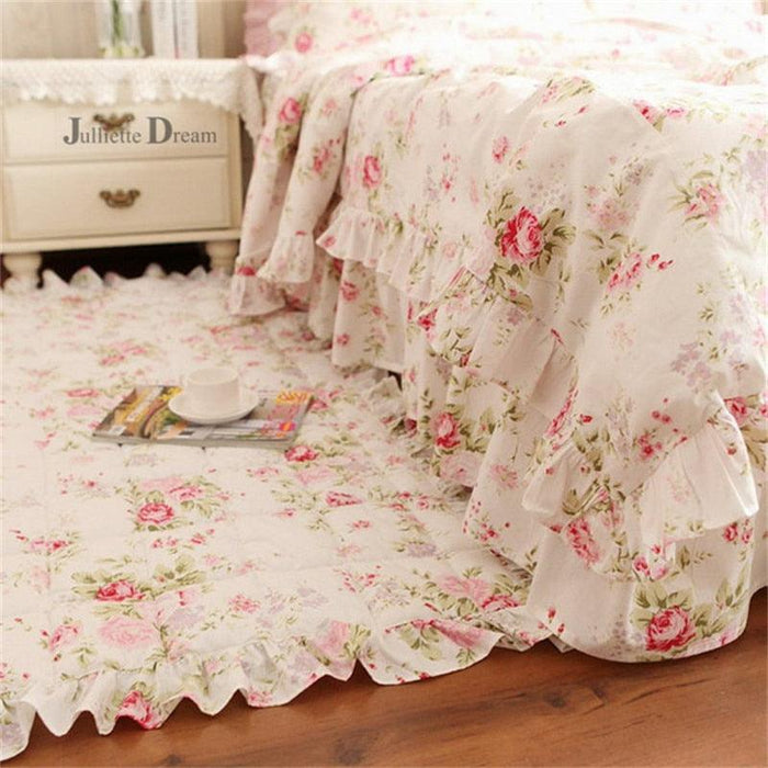 Enchanting Country Chic Floral Lace Rug - Quilted Cotton Carpet