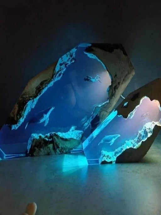 Discover the Underwater Realm Resin Lamp - Illuminating Desk Light for Ocean Enthusiasts