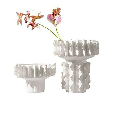 Elegant Thread-Design Ceramic Vase - Chic Accent for Home and Office Decor