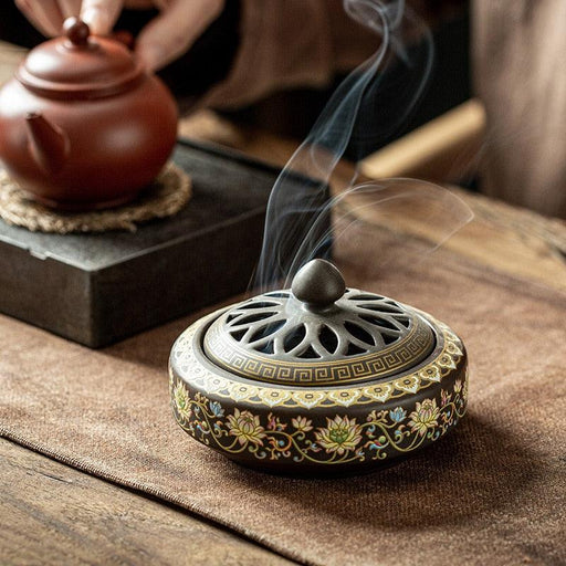 Chinese-Style Ceramic Incense Holder for Peaceful Environments