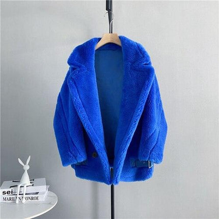 Luxe Elegance Genuine Sheep Shearing Fur Winter Coat for Women: Embrace Opulent Warmth and Style