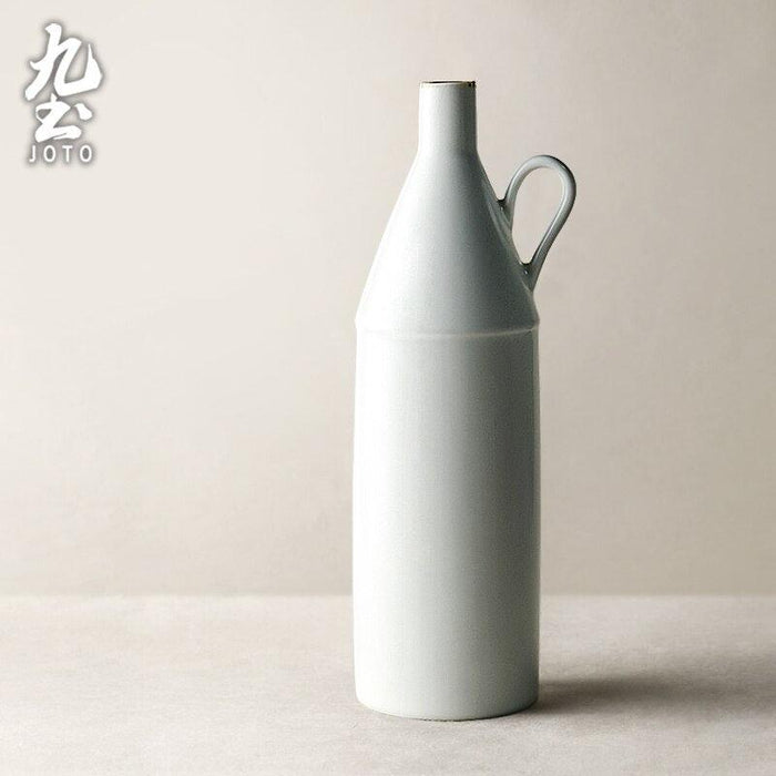 Elegant Japanese Ceramic Vase - Handcrafted for Stylish Home Decor