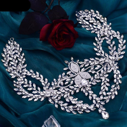Radiant Rhinestone Wedding Headband: Sophisticated Bridal Hair Accessory