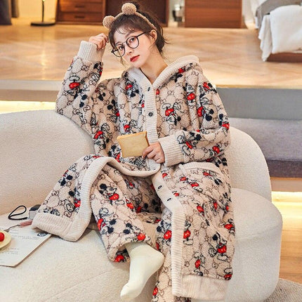 Cozy Elegance: Plush Coral Velvet Women's Bathrobe for Winter Relaxation