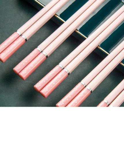 Sleek Premium Japanese Chopsticks: For an Exquisite Dining Experience with Heat-Resistant Design