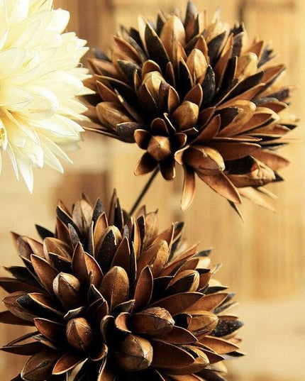 Elegant Magnolia: Handcrafted Dried Floral Arrangement with Durable Iron Stems