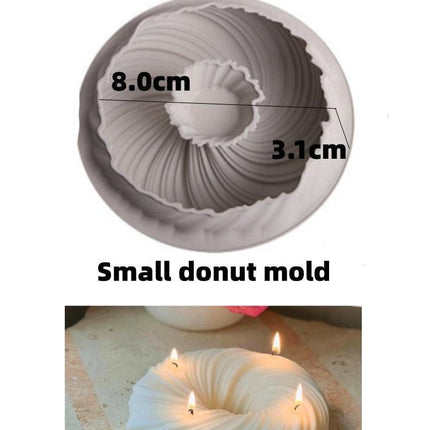 Versatile Circular Silicone Mold for DIY Candles and Treats