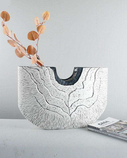 Elegant U-Shaped Floral Resin Vase with Contemporary Ceramic Aesthetic