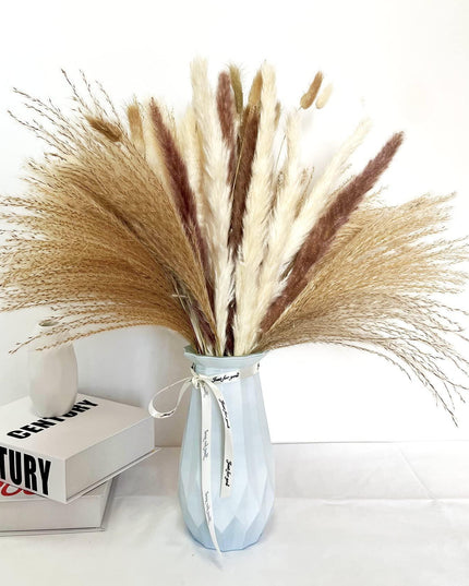 Natural Elegance: Bohemian Pampas Grass Bouquet for Chic Home Decor