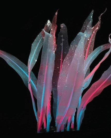 Vibrant Artificial Kelp Ornament for Aquatic Environments