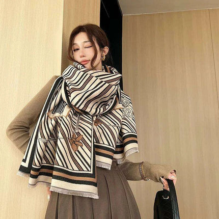 Elegant Reversible Floral Winter Shawl: Luxurious Faux Cashmere Blend