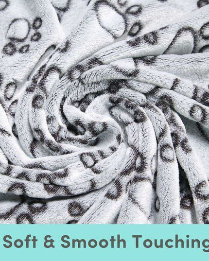 Paw Print Haven: The Ultimate Cozy Blanket for Your Furry Friend