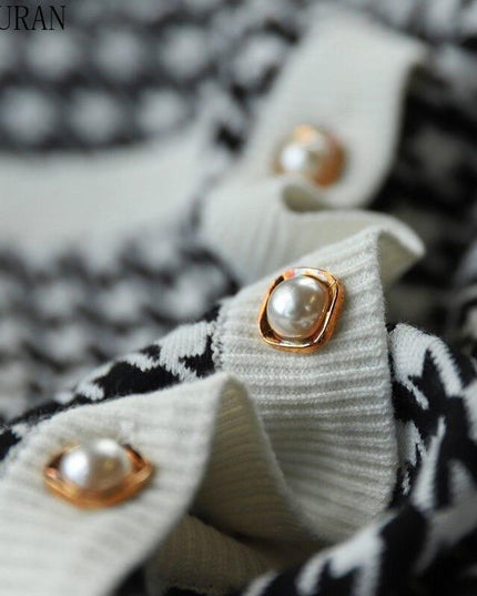 Vintage Charm Houndstooth Knit Crop Sweater for Autumn Fashion