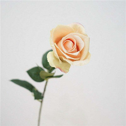 Exquisite Lifelike Rose Display - Premium Floral Decor for Elegant Spaces