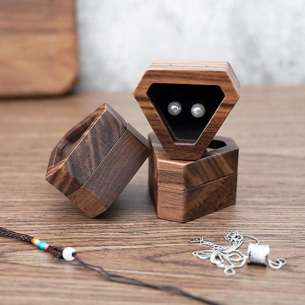 Elegant Velvet-Lined Wooden Ring Box - Ideal for Proposals and Jewelry Storage