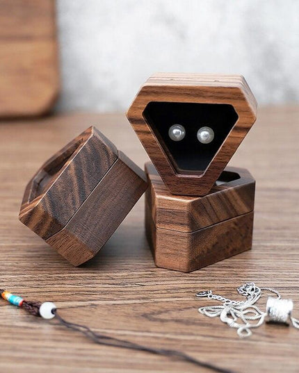 Elegant Velvet-Lined Wooden Ring Box - Ideal for Proposals and Jewelry Storage