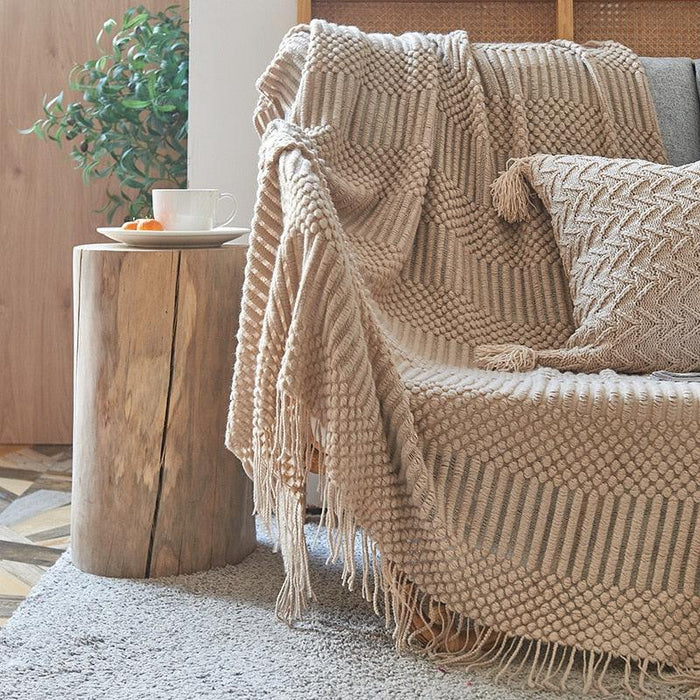 Nordic Knit Throw Blanket with Elegant Tassels - Luxurious Home Essential for Stylish Comfort