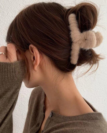 Chic Faux Fur Bow Hair Claw - Winter Essential Accessory for Women
