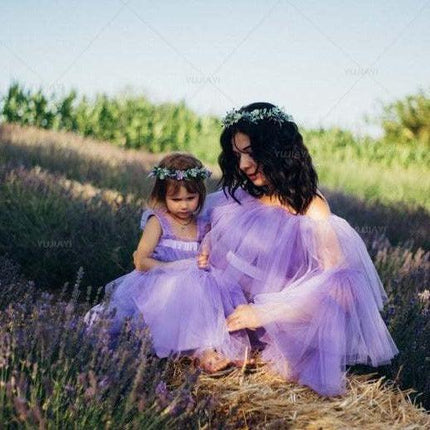 Chic Ruffled Tulle Maternity Gown: Ideal for Captivating Photos and Evening Glamour