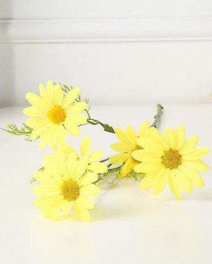 Radiant Daisy Dream - Exquisite Floral Elegance