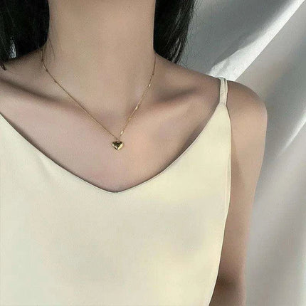 Chic Minimalist Heart Pendant Necklace: Japanese and Korean Inspired Jewelry for Effortless Elegance