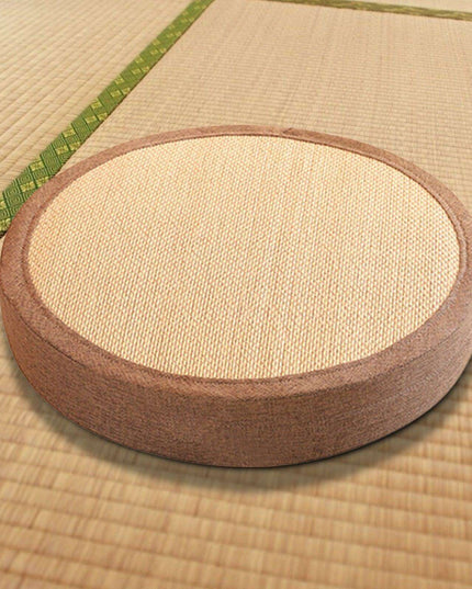 Serene Cattail Japanese Futon Meditation Cushion - Hand-Woven Round Floor Pillow