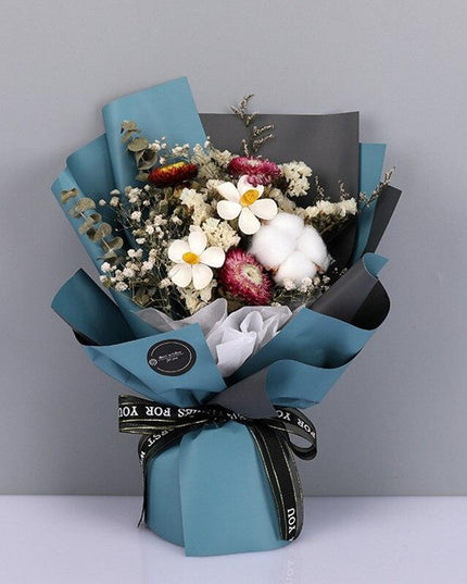 Eternal Love Dried Flower Bouquet - The Ultimate Gift for Valentine's Day and Celebrations
