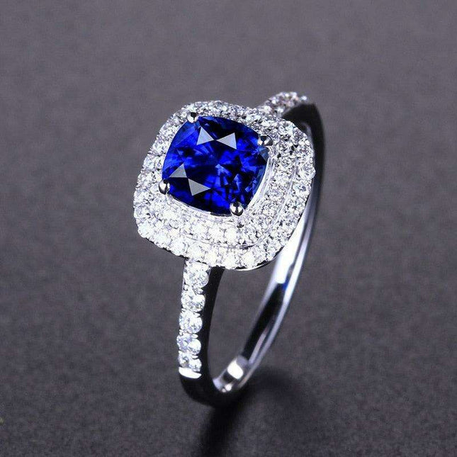 Gothic Elegance: Stunning Sapphire Ring with European and American Flair