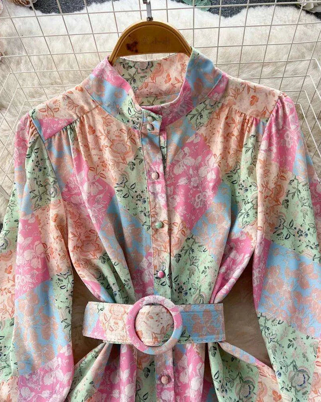 Chic Vintage Floral Midi Dress with Turtleneck and Elegant Lantern Sleeves