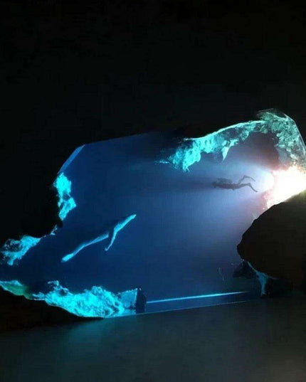 Mystical Underwater Adventure USB Desk Lamp with Whales and Diver - Enchanting Glow for Nighttime Ambiance