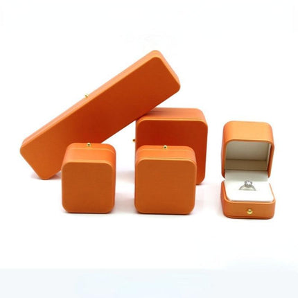 Elegant PU Leather Jewelry Organizer with Secure Storage Compartments