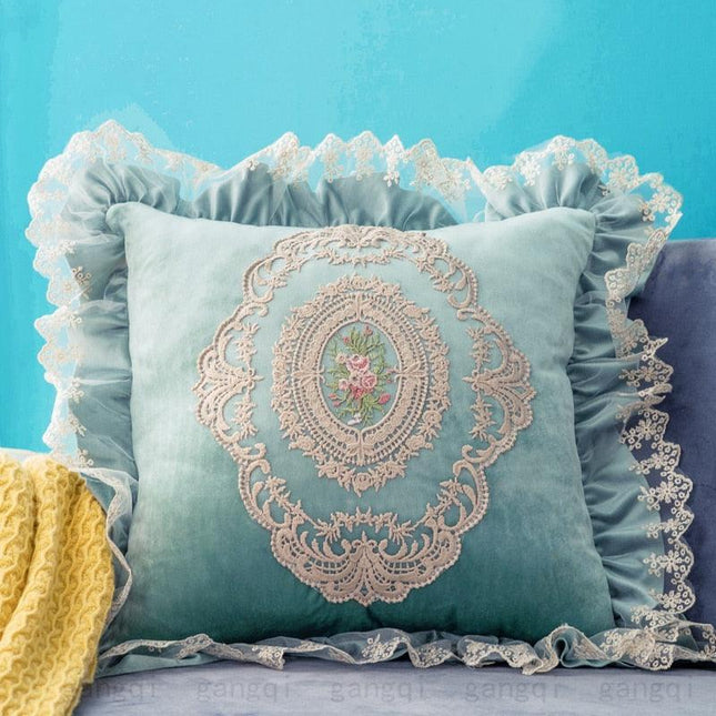 Elegant Vintage Lace Cushion Cover - Timeless Home Decor Piece